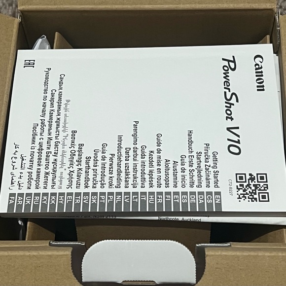 Canon PowerShot V10 in Black - Picture 2 of 4